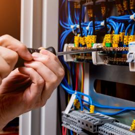 Rischio elettrico: Procedure tecniche ed organizzative in applicazione della norma CEI 11-27 – 8 ore Rischio elettrico: Procedure tecniche ed organizzative in applicazione della norma CEI 11-27 – 8 ore